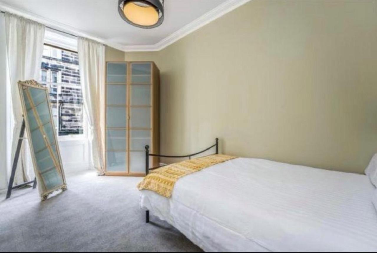 Spacious & Comfortable 3 Bedroom Apartment - Near City Centre - Free Parking Available - Sleeps Up To 5 Guests Edinburgh Eksteriør bilde
