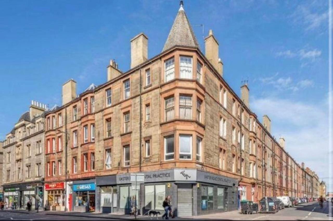 Spacious & Comfortable 3 Bedroom Apartment - Near City Centre - Free Parking Available - Sleeps Up To 5 Guests Edinburgh Eksteriør bilde
