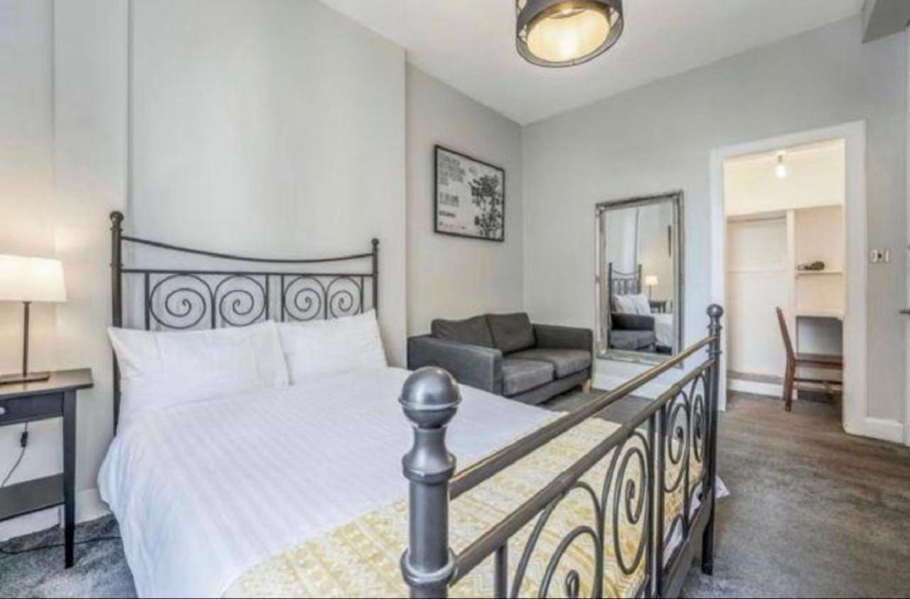 Spacious & Comfortable 3 Bedroom Apartment - Near City Centre - Free Parking Available - Sleeps Up To 5 Guests Edinburgh Eksteriør bilde